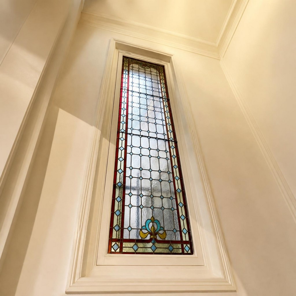 une-fenetre-a-paris-fenetre-sur-mesure-vitraux-fasst-1